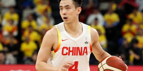 爱游戏体育登录入口-中国男篮半场落后1分：全队无人上双 中国台北3人得分上双