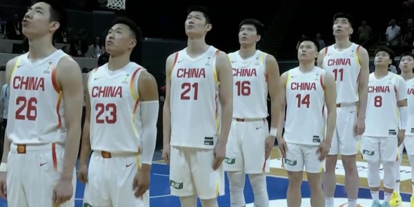 爱游戏体育登录入口-中国男篮半场落后1分：全队无人上双 中国台北3人得分上双